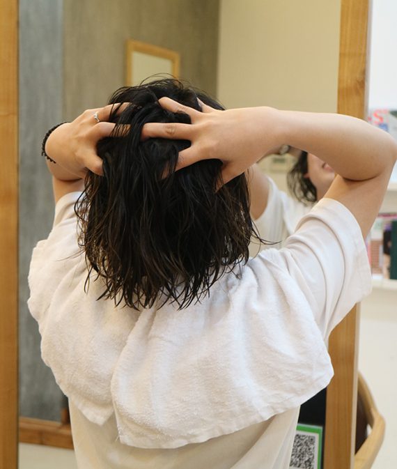 【ハノイ・自宅でセルフケア】日本人美容師直伝の簡単ヘッマドッサージで頭皮の血流を改善し髪に艶とコシを与えよう テトテ［ヘア］