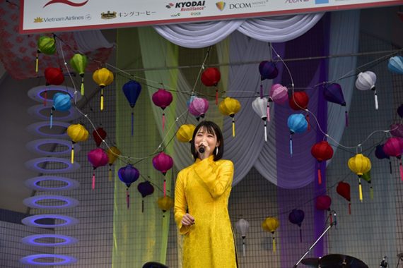【ホイアン】歌手・女優の上野優華氏が／「ホイアン日本祭り」に出演