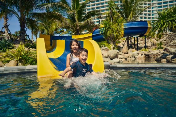 【カインホア】美しい湾岸の中心部にある5つ星リゾート／食事付きの家族向けフルパッケージ／「モーヴェンピックリゾートカムラン/Movenpick Resort Cam Ranh」