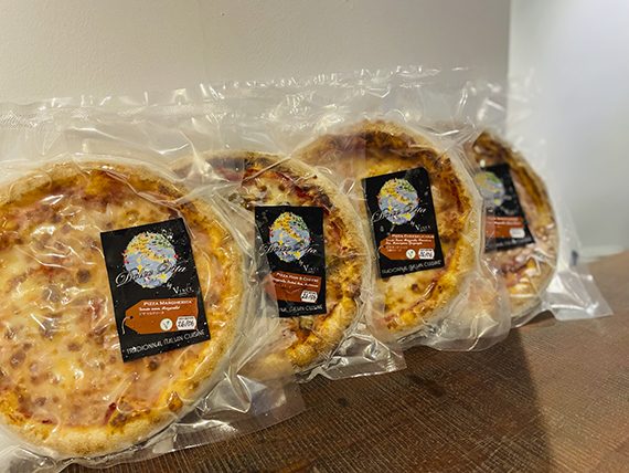【ハノイ】「ヴィンチ」×「ハノイ商店」／コラボ冷凍ピザが新発売