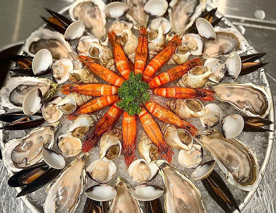 【2022年8月NOW OPEN｜ホーチミン市】／牡蠣はもちろん、各種シーフード料理が堪能できる／「ドュークスオイスターバー / Duke’s Oyster Bar」