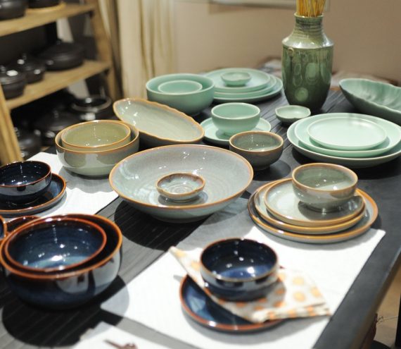 【ハノイ】伝統工芸品の「チャイカー」 9月中は茶碗と皿が5％割引！