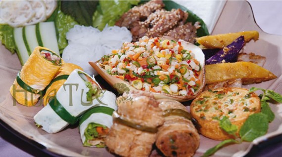 ベトナム料理店「ホアトゥック」／週末のブランチセットが登場