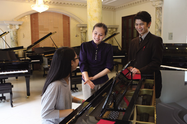 日本製ピアノの高いクオリティをハノイで暮らす在住者の家族へ ジャパンピアノマーケット［ピアノ］