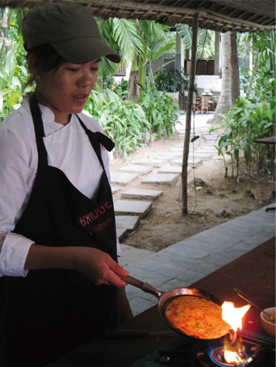 プチリヴァ－クルーズ付きの／郊外レストランでベトナム料理を学ぼう レッドブリッジ［料理教室］
