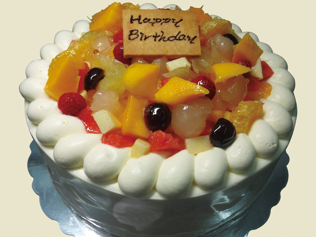 【ホーチミン市】誕生日は「カフェドラフェ」の／バースデイケーキで決まり！