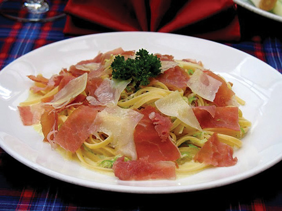 【ハノイ】イタリア料理の「ルナ・ダウトゥンノ」は2015年10月の平日ランチセットがお得