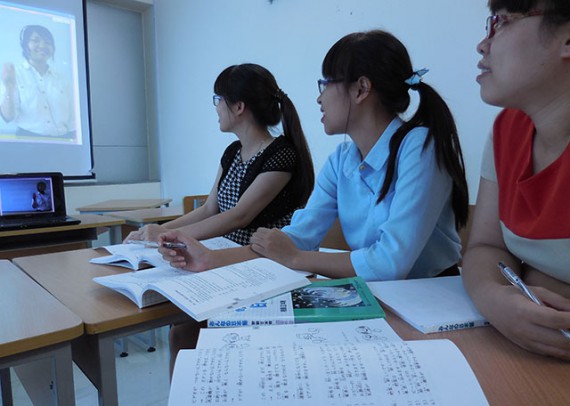 【ハノイ】「栄光ベトナム」でオンライ／ン授業の日本語研修コースを