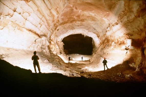 【クアンビン】世界遺産の「天国洞窟」の／探検ツアーが正式認可
