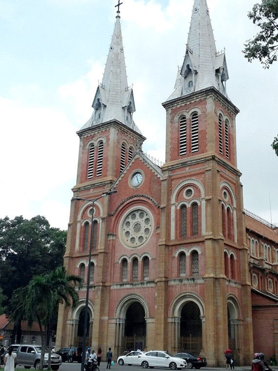 【ホーチミン市】サイゴン大教会の／修復工事が開始