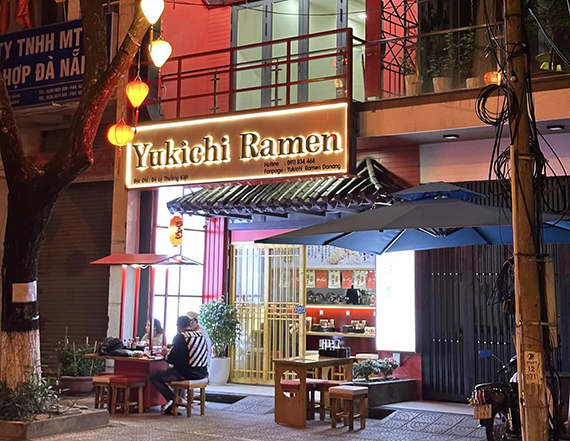 ハノイ本店のラーメン屋がダナンに登場「諭吉ラーメン／Yukichi Ramen」