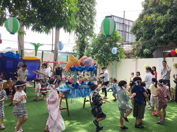 「ひまわり幼稚園」が 夏祭りを開催