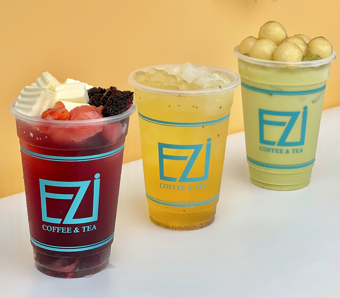 冷凍食材を使わないカフェのテイクアウト専門店「イージーコーヒー＆ティー／EZI Coffee&Tea」