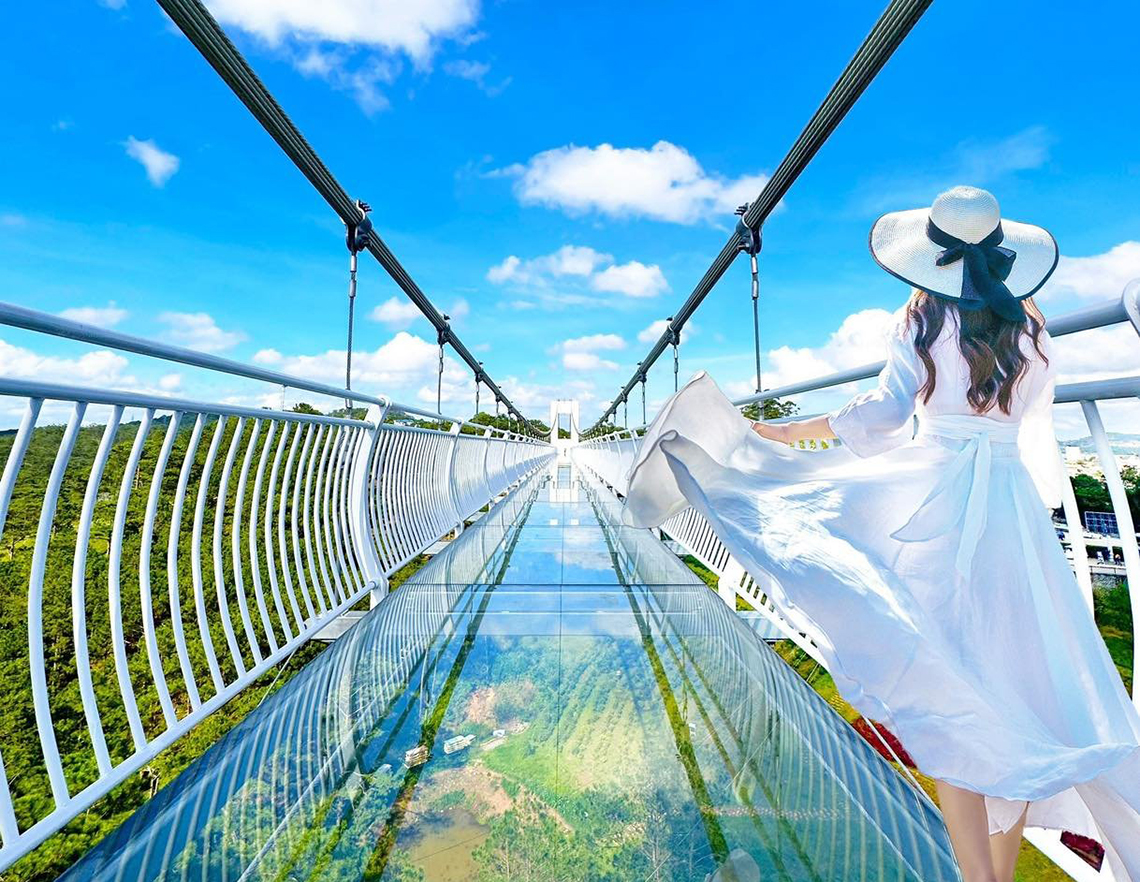ベトナムで4番目の「ガラス橋」が新登場「愛の谷観光区／Khu Du Lich Thung Lung Tinh Yeu」
