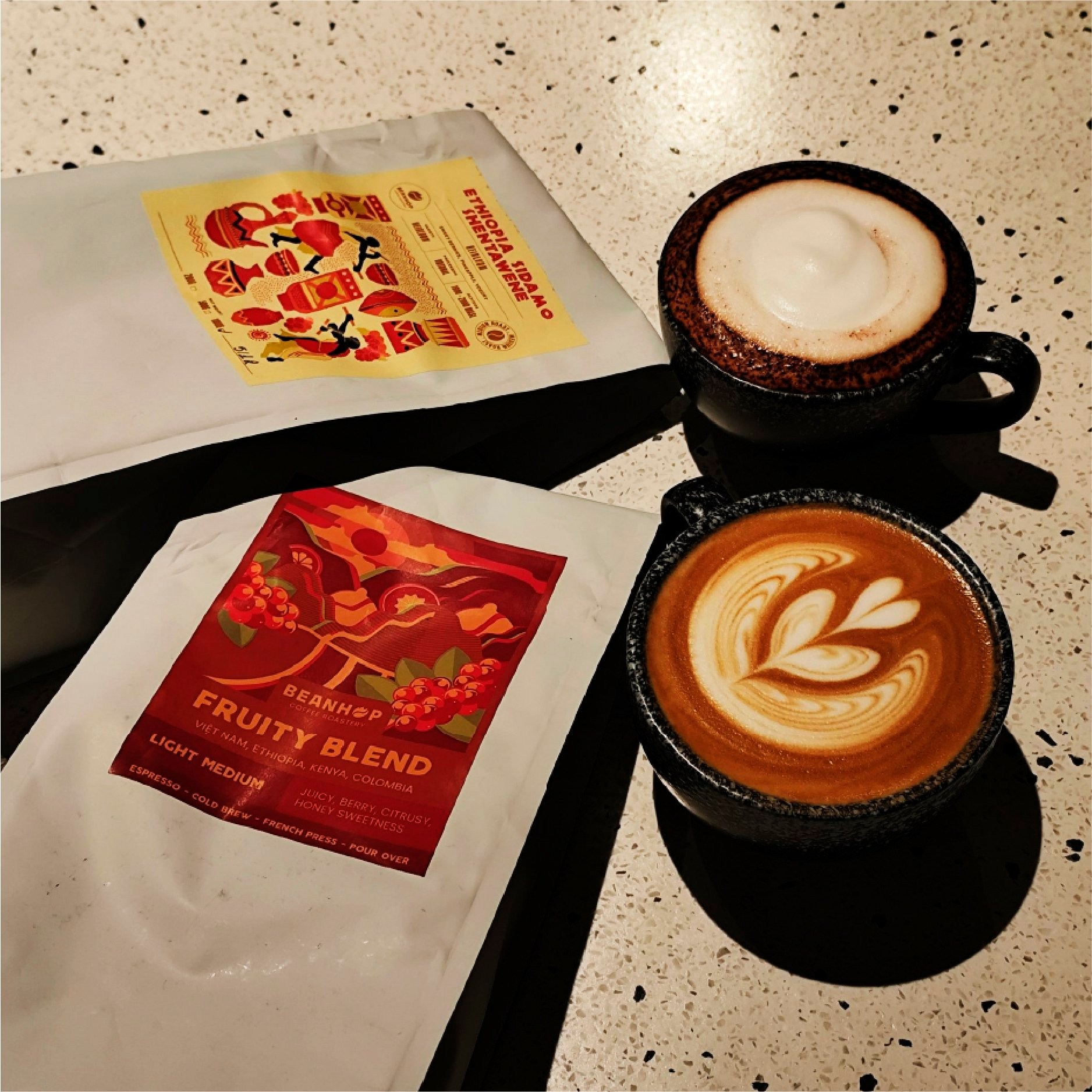 世界各地のコーヒー豆が充実したカフェ「ディガス／Degaz」