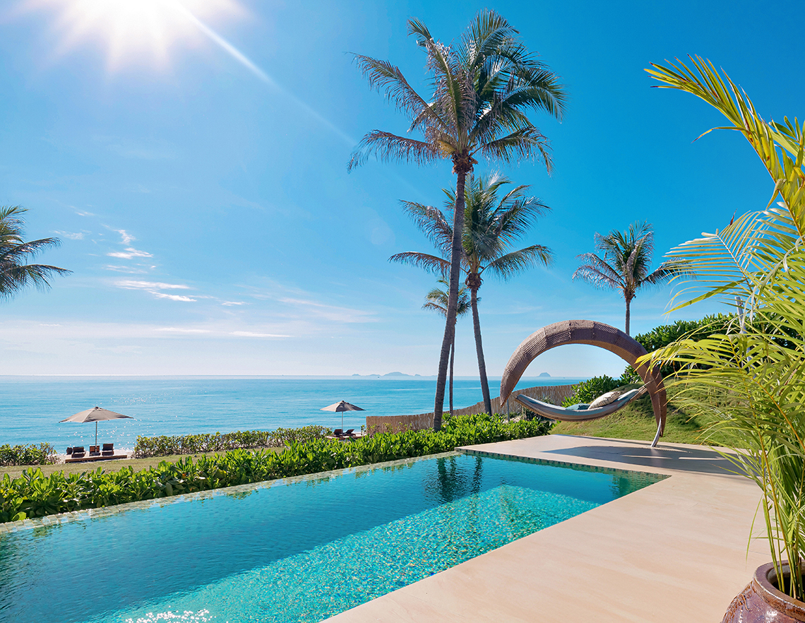 ロングビーチを一望できる5つ星ホテル 期間限定でスイートが1泊510万VND～「フュージョンリゾートカムラン／Fusion Resort Cam Ranh」