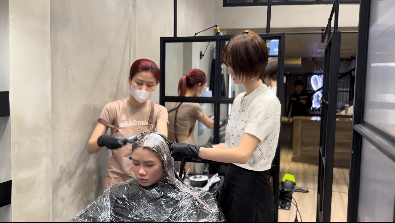 ヘアカラーサロン「ラピラビ」  スケッチ読者は10%割引