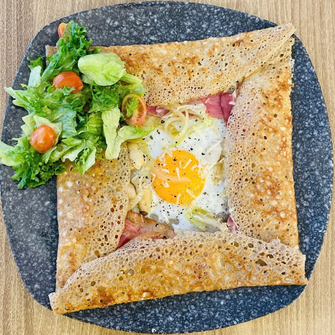 本格的なクレープ屋がダラットにオープン「ティークレープカフェ＆レストラン／Ty Crepe Cafe & Restaurant」