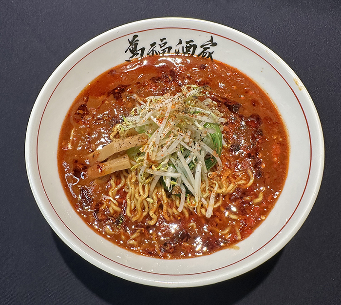 「萬福酒家」の激辛ラーメン 完食すれば100万VND！