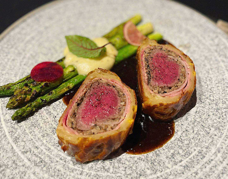 南仏料理「プティサイゴン」で 夏の週末オーダー式ビュッフェ
