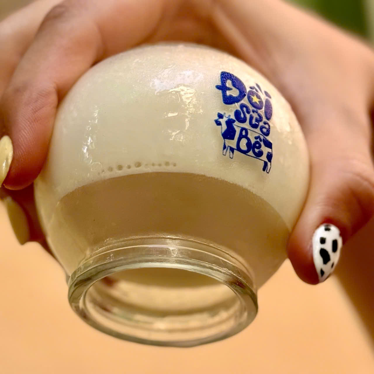 濃厚な自家製ヨーグルト＆プリン「ドイスアベー／Doi Sua Be」