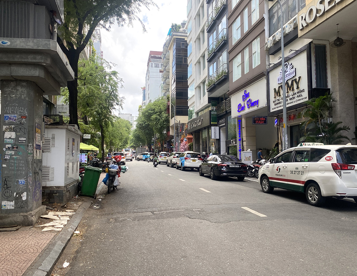 日本人街の「ど真ん中」を貫く「ターイヴァンルン （Thai Van Lung）通り」