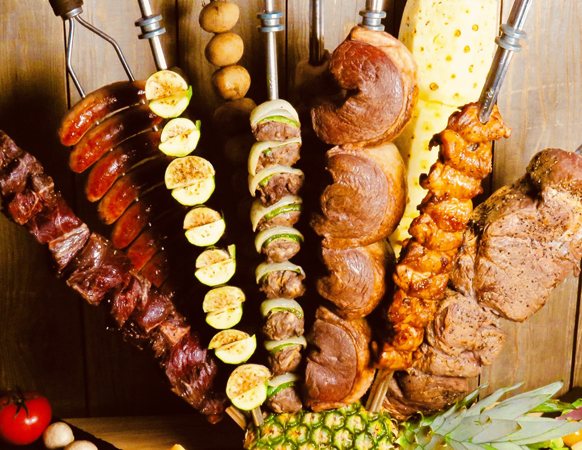 ファムビッチャンに本格シュラスコ「シュラスコアレグリアブラジリアンBBQ／Churrasco Alegria Brazilian BBQ」