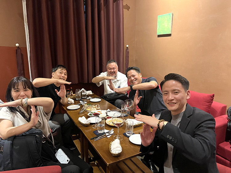 初めてホーチミン市支部を 立ち上げました！拓殖大学学友会ホーチミン市支部