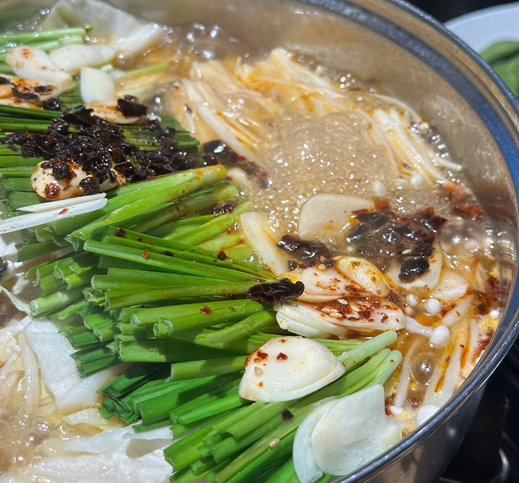 もつ鍋「鈴の屋ハノイ」に 新メニューが2種類登場