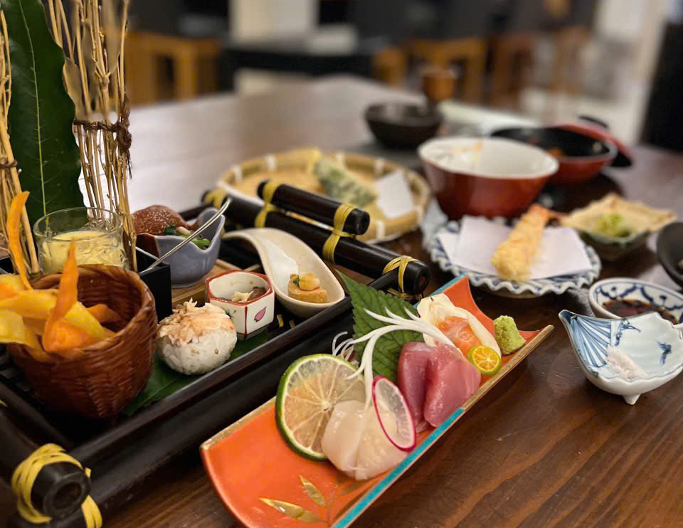 地産地消の想いが込められた 薄衣の本格天ぷら「天ぷら・懐石花美／Hanabi」