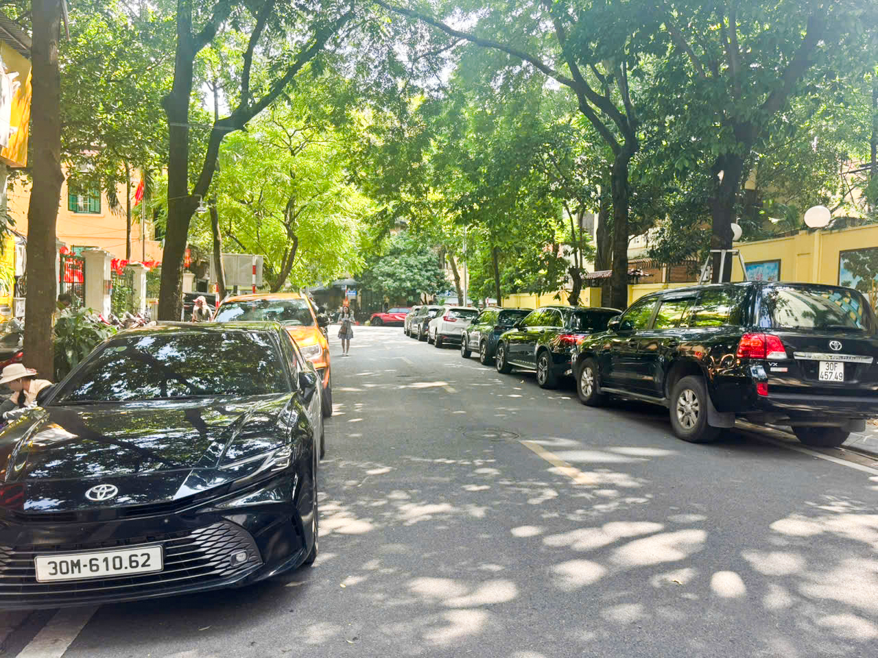 統一公園近く、文学の街角<br>ホースアンフオン（Ho Xuan Huong）通り