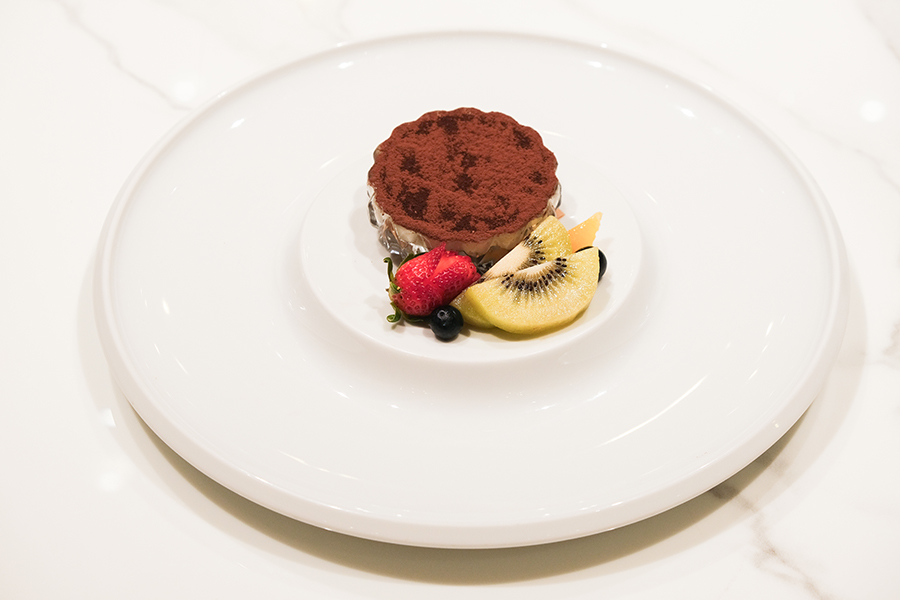 「ザ・ロイヤル」にティラミス登場 デザート注文でドリンク無料