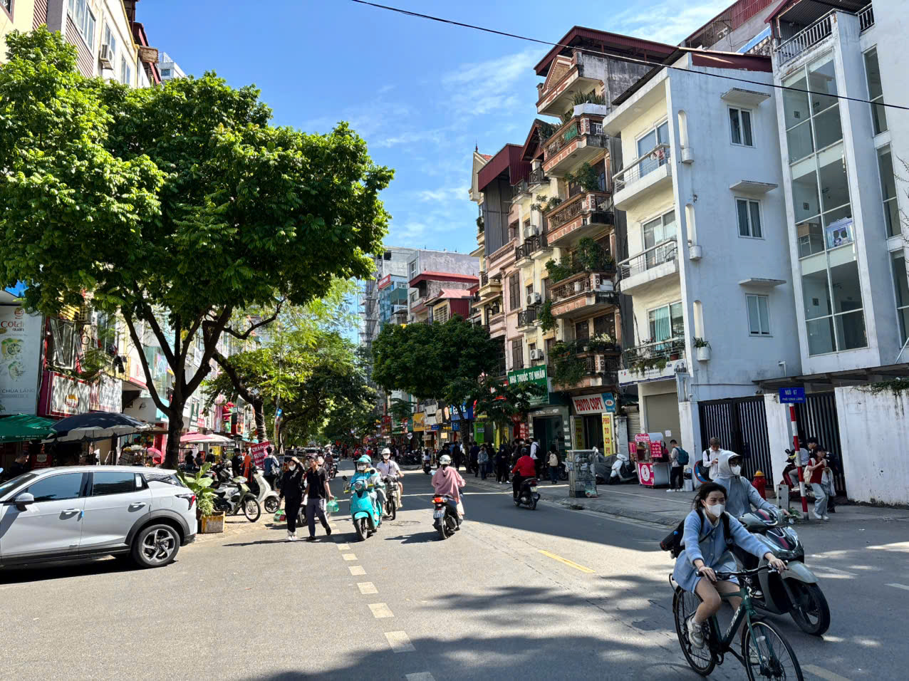 歴史と活気が共存する<br>チューアラン（Chua Lang）通り