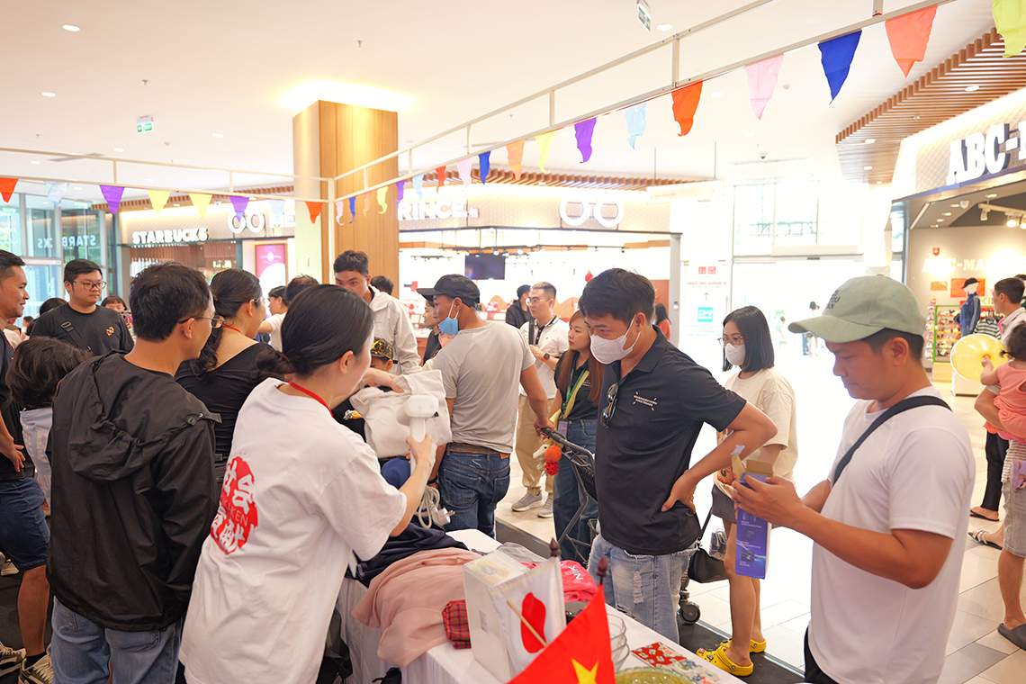 【JCCH】社会貢献活動を身近に チャリティフリーマーケットを開催・2025年11月2日（日）