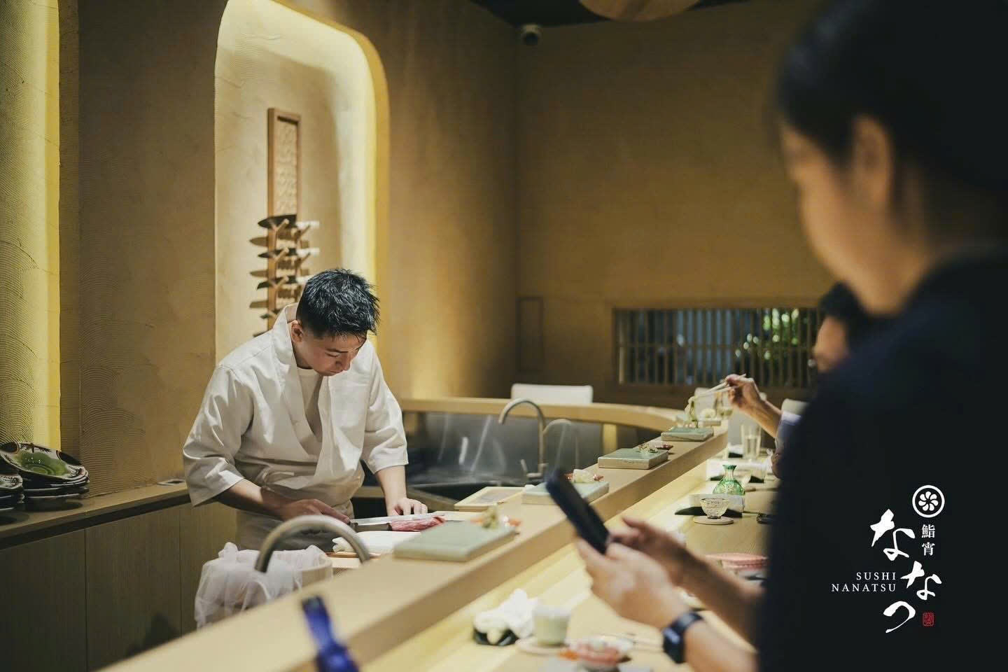 3つのコースから選べるおまかせ鮨「鮨宵ななつ／Sushi Nanatsu」