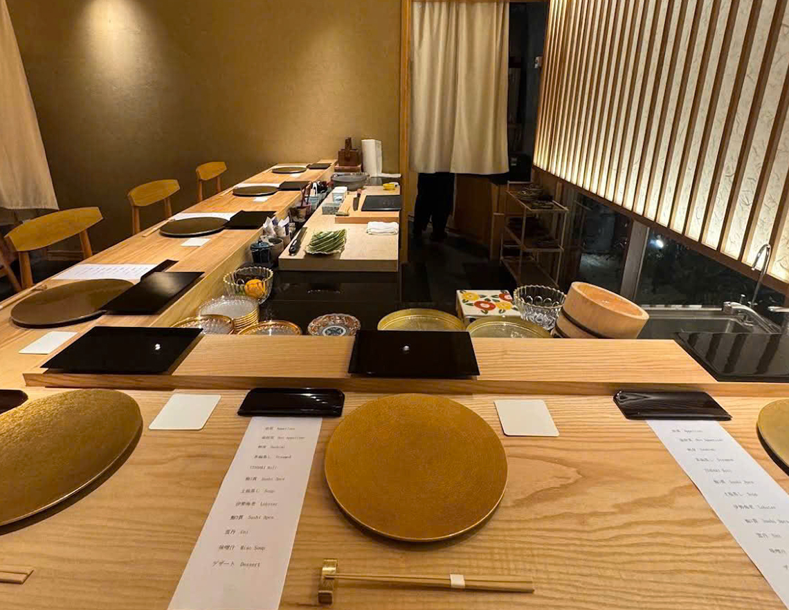 3月末まで読者は1ドリンクサービス「頂サイゴン／Itadaki Saigon」