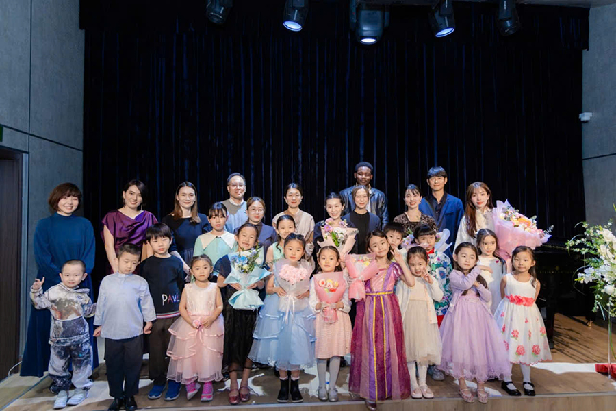 「さきピアノ＆バレエ教室」で 子ども向けのバレエレッスン