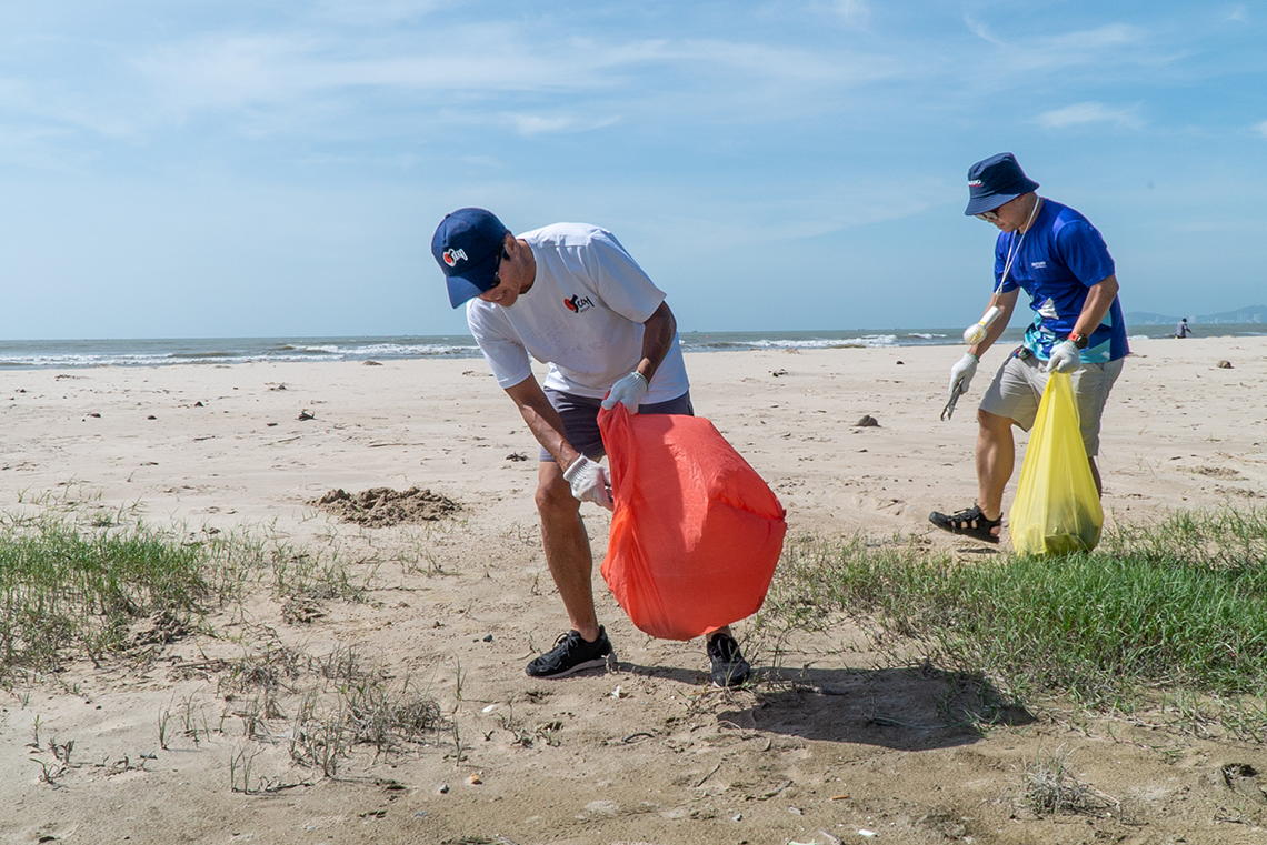 【JCCH】会員企業より157人が参加 バリア・ヴンタウ海岸清掃ツアーを開催・2025年12月14日（日）