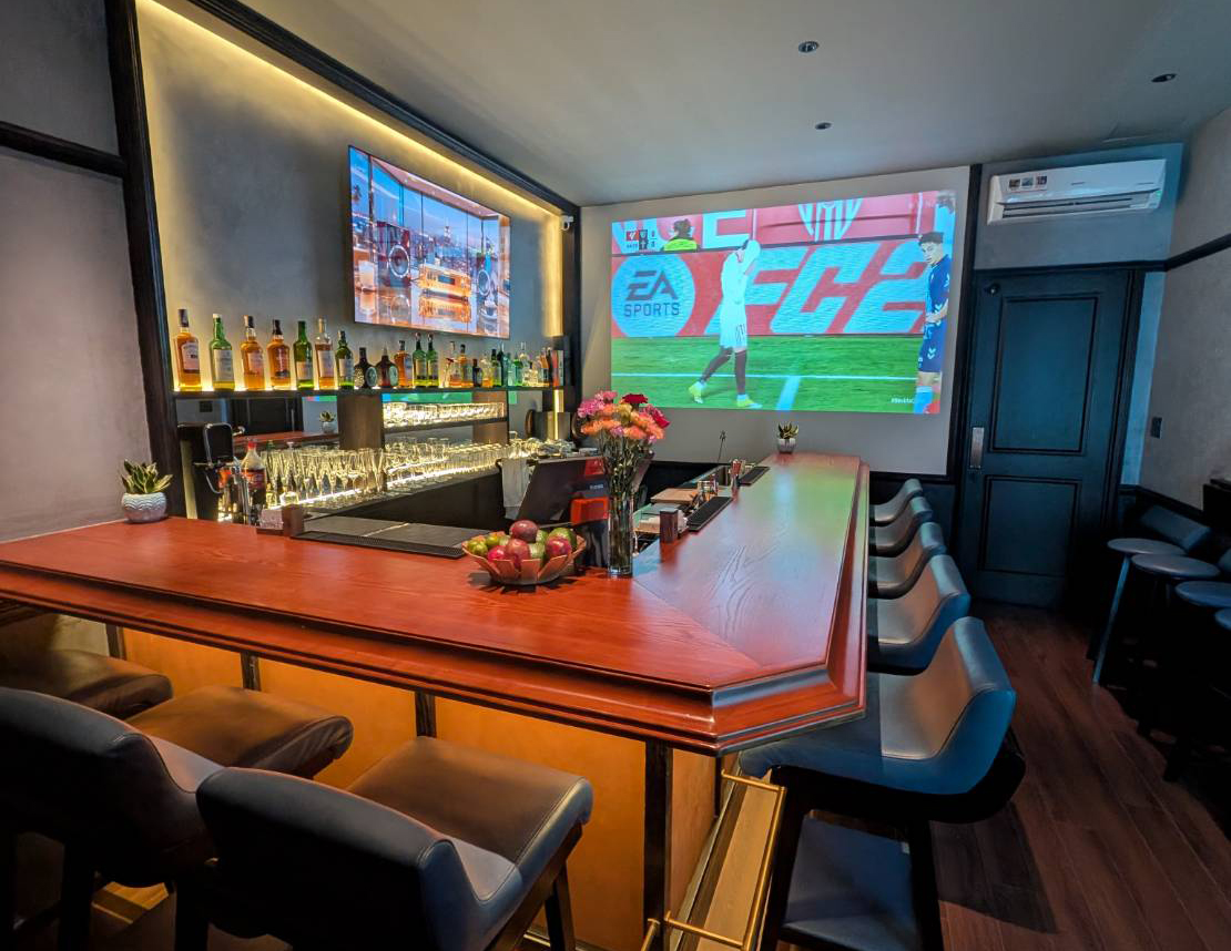 大人のスポーツ観戦バーが開店「バーナイトバード／Bar Night Bird」