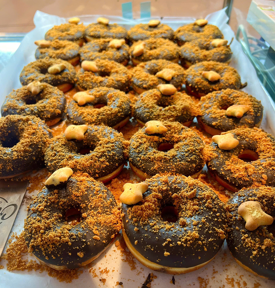 グーグルマップレビューやSNS投稿でドーナツ1個無料！「クリスピードーナツ／Crispy Donuts」