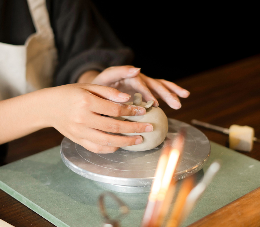 「ゴムサイゴン」で陶器体験 最大10%のグループ割引