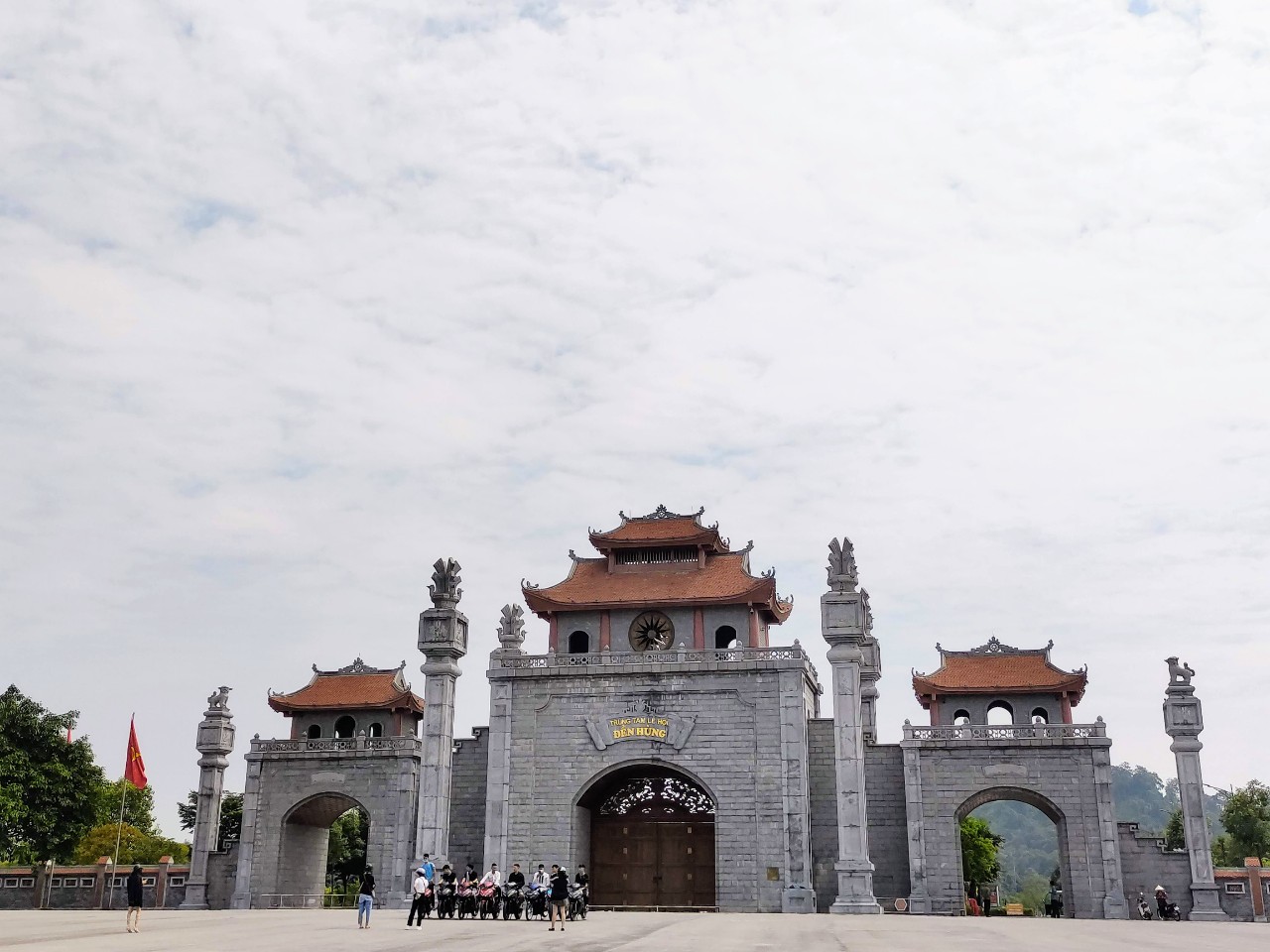 「フン王の命日祭」は 4/17（金）～4/26（日）に開催