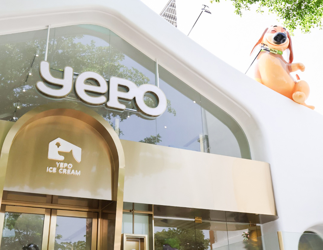 犬たちと癒やしのひとときを「イェポドッグ＆アイスクリーム／YEPO Dog & Ice Cream」