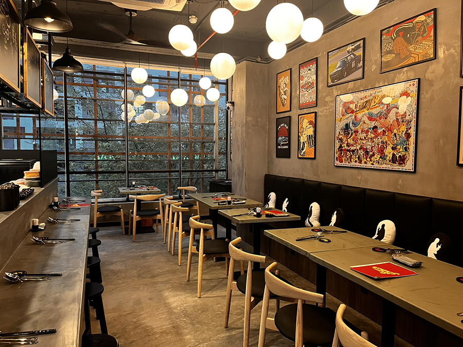 北海道居酒屋「サイゴンパンチ」 1周年でラム肉が1人1本無料！
