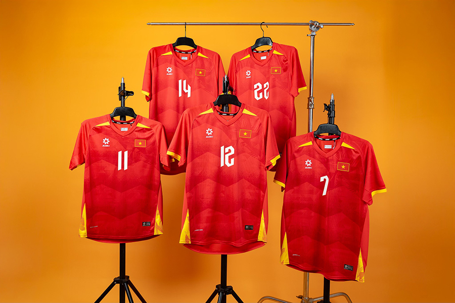 サッカーベトナム代表を応援！ サポーターの必須アイテム「ファーストフットボールストア  1st Football Store」