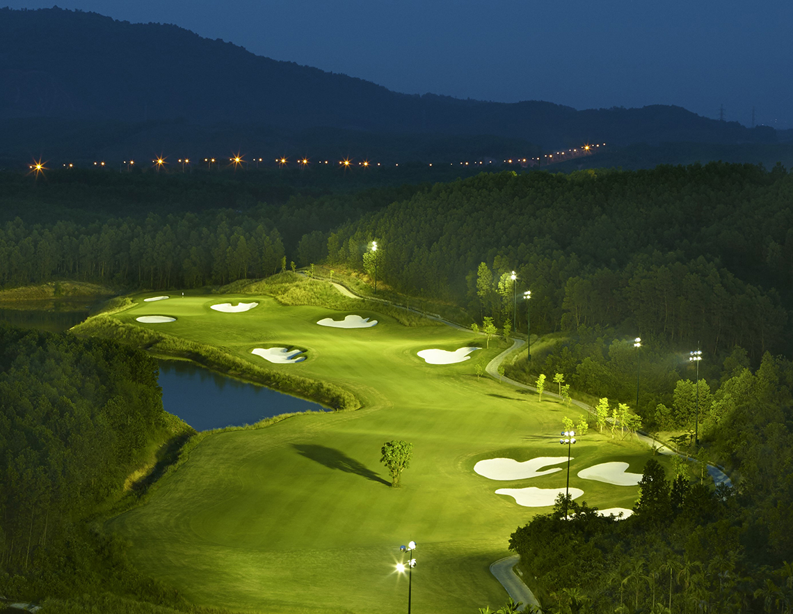 水・金曜と日曜午後はお得なゴルフプランあり「バーナーヒルズゴルフクラブ／Ba Na Hills Golf Club」